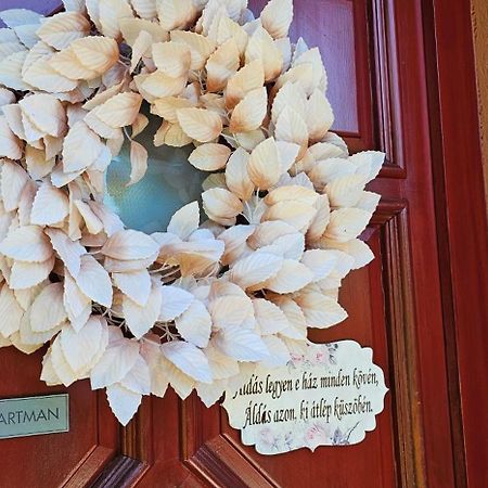 Nyirjes Vendeghaz Hotel Balassagyarmat Eksteriør billede