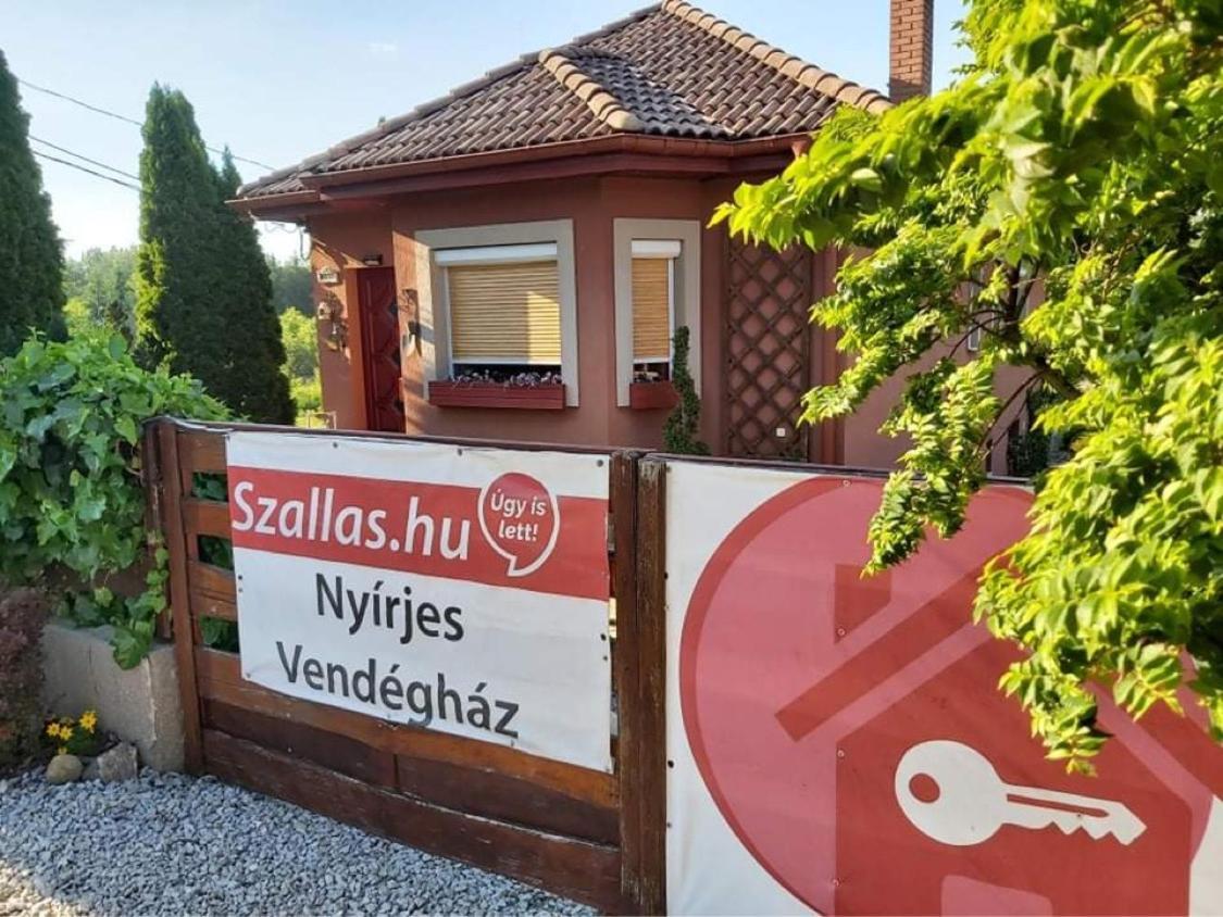 Nyirjes Vendeghaz Hotel Balassagyarmat Eksteriør billede
